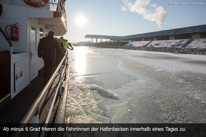 Hafen Wien: Eisbrecher im Einsatz