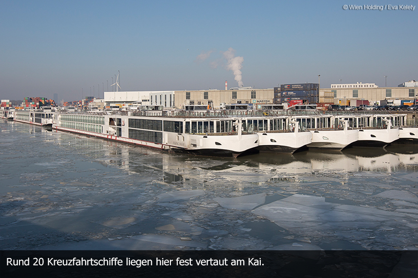 Hafen Wien: Eisbrecher im Einsatz