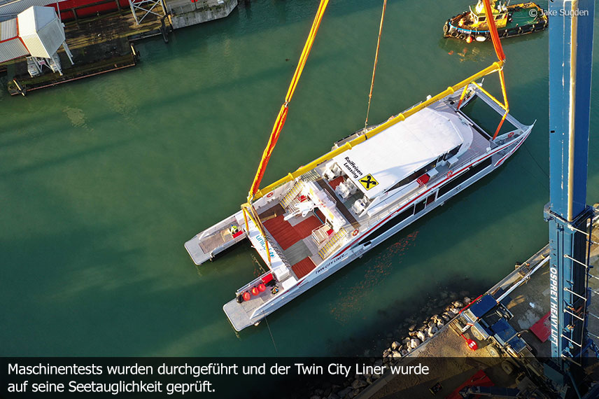 Neuer Twin City Liner erstmals zu Wasser gelassen