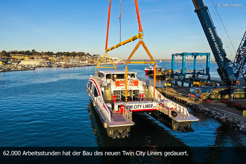 Neuer Twin City Liner erstmals zu Wasser gelassen