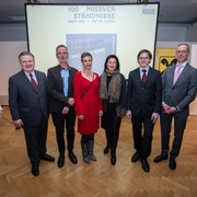 v.l.n.r. Bürgermeister Michael Ludwig, Chefkurator Hannes Sulzenbacher, Direktorin Barbara Staudinger, Kulturstadträtin Veronika Kaup-Hasler, Ludwig Dvořák (AK Wien), Andreas Fleischmann (Raiffeisenlandesbank NÖ-Wien) © David Bohmann