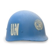 UNO-Blauhelm für Angehörige des Österreichischen Bundesheeres. Kunststoff, Textil, Metall. © Heeresgeschichtliches Museum / Militärhistorisches Institut