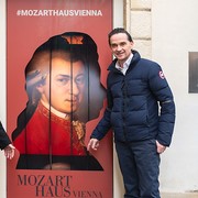 Mozarthaus Vienna: Neue Installation spielt mit Mozartbild