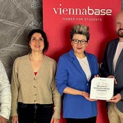 Strategieprogramm: base – homes for students GmbH als familienfreundliches Unternehmen ausgezeichnet