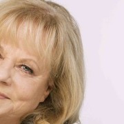 Marianne Mendt wird Ehrensenatorin der MUK