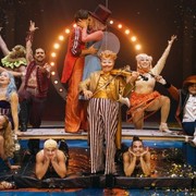 Weltpremiere von "Cagliostro – Johann Strauss im Zirkuszelt"