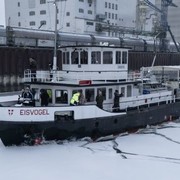 Eisbrecher MS Eisvogel im Dauereinsatz